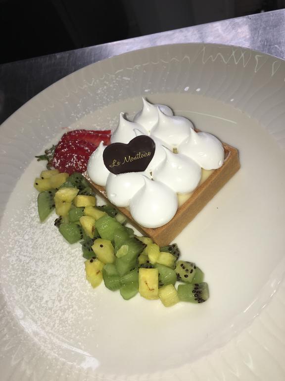 Le Montloire Hotel มงต์ลุยส์-ซูร์-ลัวร์ ภายนอก รูปภาพ